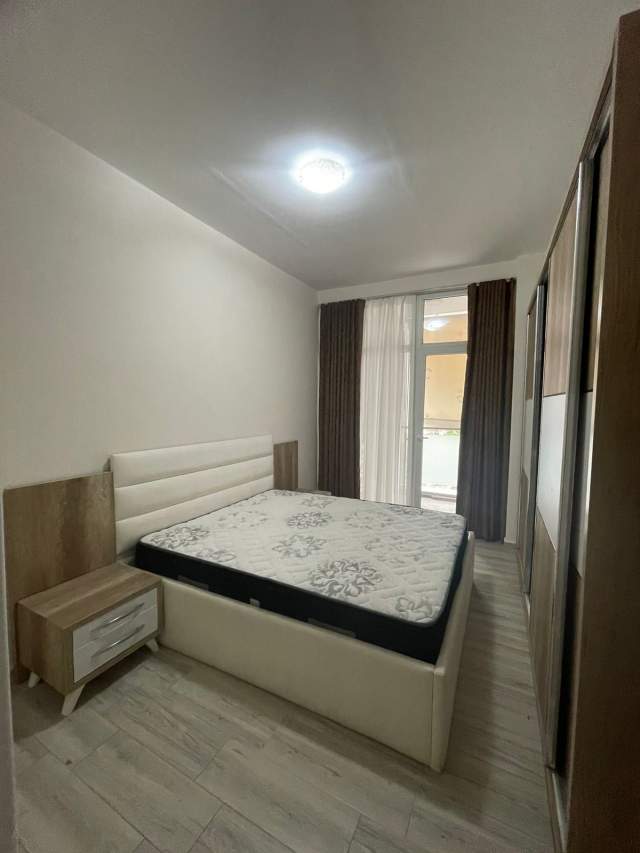 Tirane, jepet me qera apartament 100 m² 800 Euro (Jepet me qera)