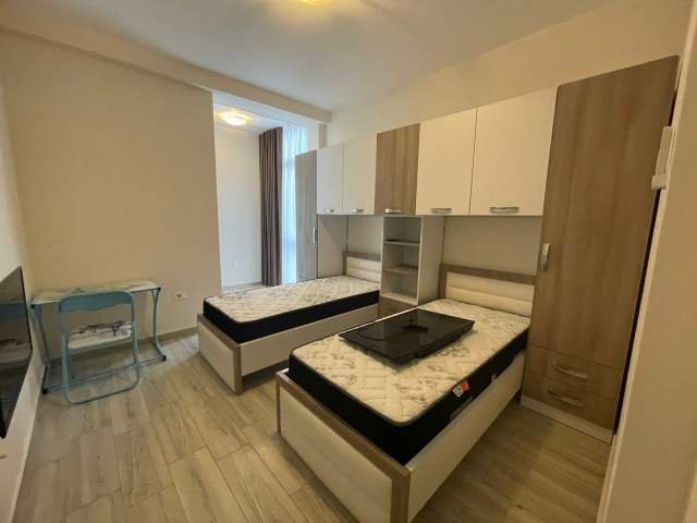 Tirane, jepet me qera apartament 100 m² 800 Euro (Jepet me qera)