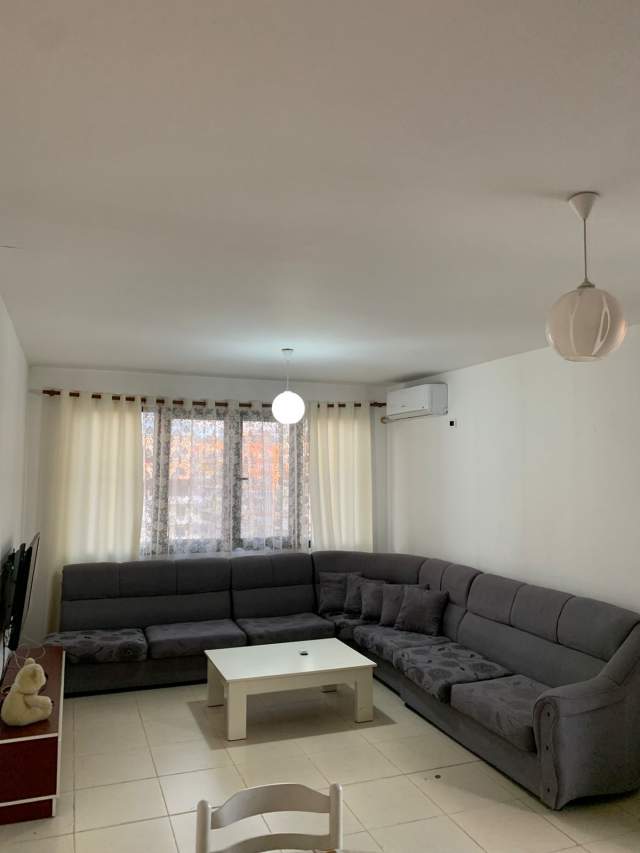 Tirane, jepet me qera apartament 2+1 140 m² 400 Euro (Astir, Vila L)