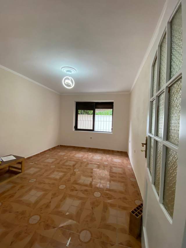 Tirane, jepet me qera apartament 2+1+BLK Kati 0, 100 m² 500 Euro (Ali Demi)