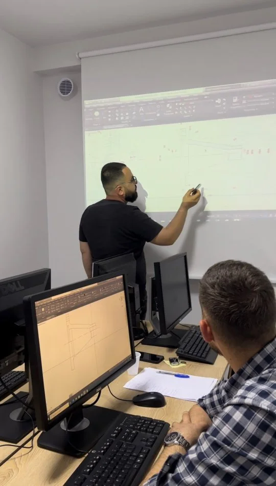 Tirane, ofroj KURS AUTOCAD 2D+3D