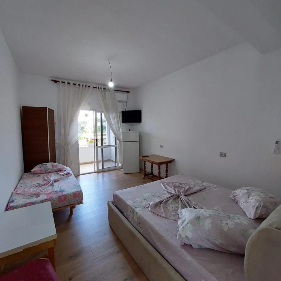 Vlore, jepet me qera vetem 1 dhome 1+1 Kati 2, 35 m² 36 € (Rruga andrea varfi vlore lagja nje maj)
