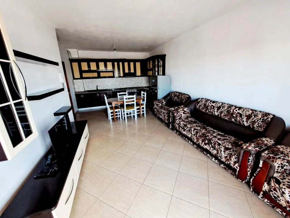 Kavaje, shitet apartament 3+1+Aneks+Ballkon Kati 4, 125 m² 72.900 € (afer tregut industrial pallat I ri,Kavaje)