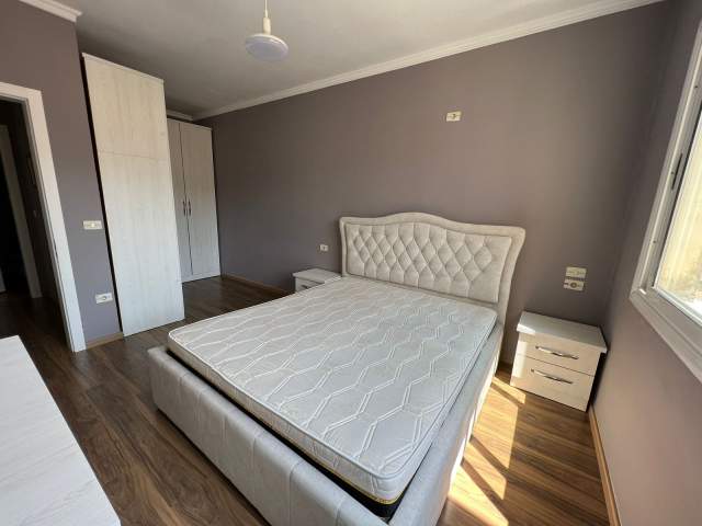 Tirane, jepet me qera apartament 1+1+BLK Kati 12, 75 m² 550 Euro (KOMUNA PARISIT)