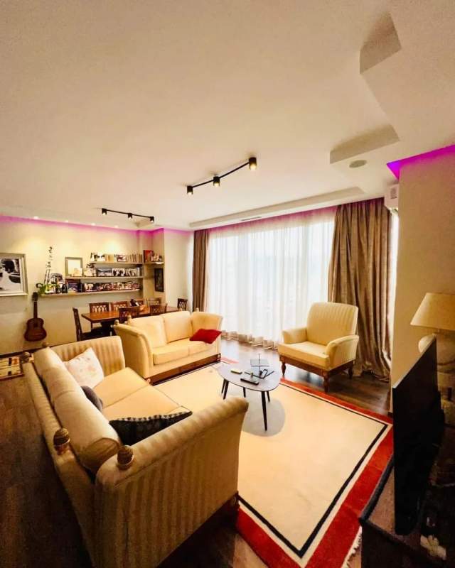 Tirane, jap me qera apartament 2+1 Kati 8, 106 m² 700  (Rruga E Elbasanit)