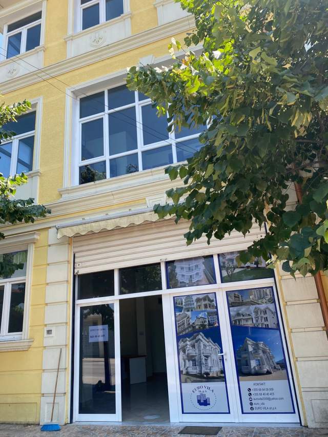 Jepet me qera ambjent biznesi Kati 0, 80 m²  (Rruga Donald Trump, Kamez)