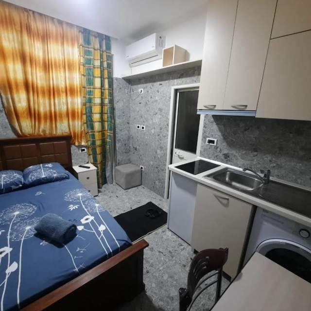 Tirane, jepet me qera apartament 1+1 Kati 2, 26 m² 250 Euro (gjon mili)