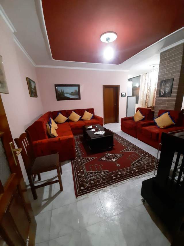 Tirane, jepet me qera apartament 2+1 Kati 2, 85 m² 480 Euro (Stadiumi Dinamo)