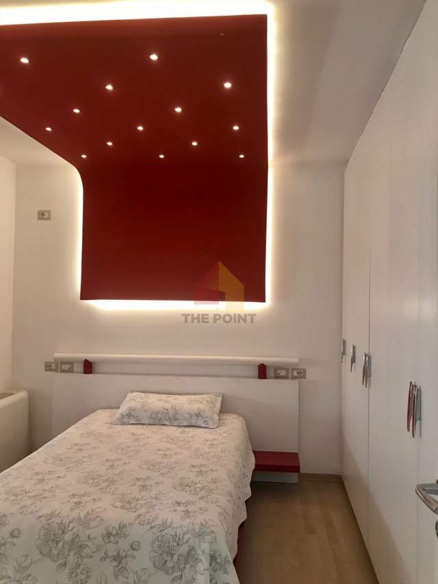 Tirane, jepet me qera apartament 2+1+BLK Kati 4, 120 m² 850 Euro (Vaso Pasha, Bllok)