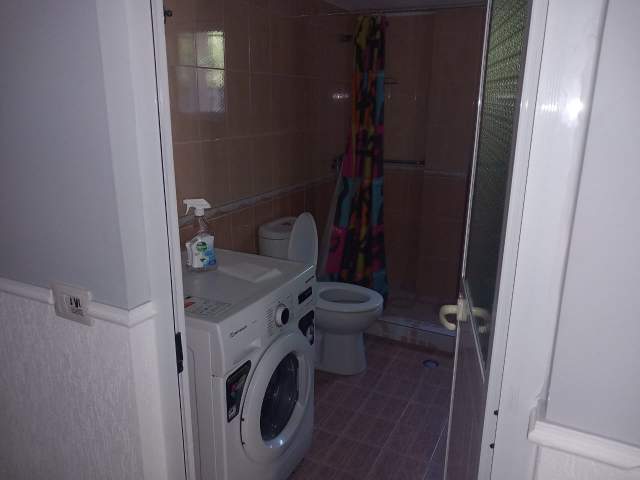 Tirane, jepet me qera apartament 70 m² 30.000 Leke (Rruga violeta Manushi)