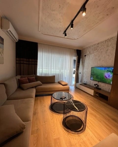 Tirane, shitet apartament 2+1 Kati 4, 90m² 120.000 Euro (Shkoze)