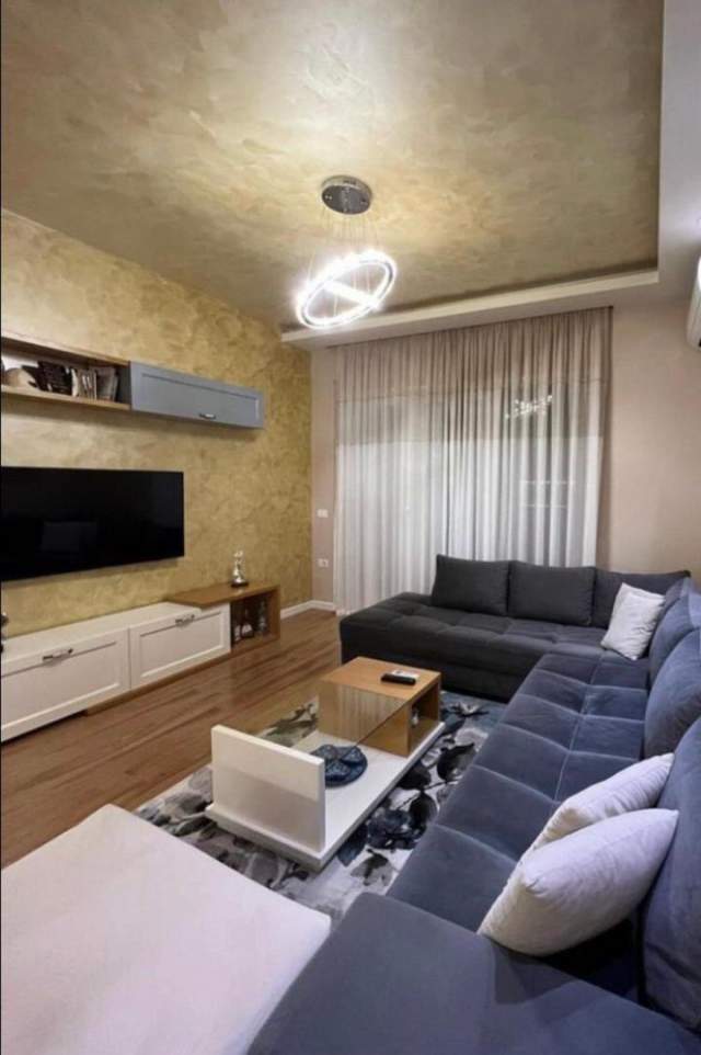 Tirane, shitet apartament Kati 3, 110 m² 165.000 Euro (astir)