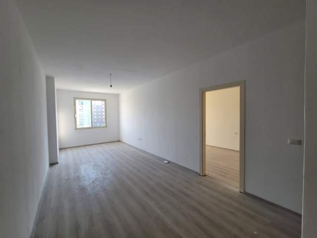 Tirane, jepet me qera apartament 1+1+BLK Kati 2, 64 m² 300 Euro (Ish fusha e aviacionit)