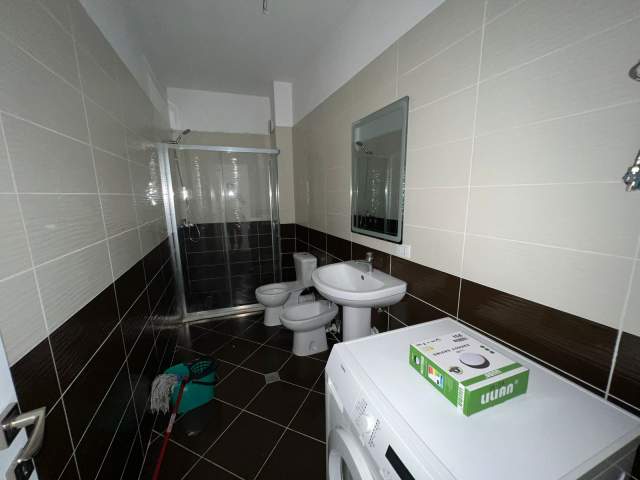 Tirane, jepet me qera apartament Kati 5, 120 m² 550 Euro (DON BOSKO)