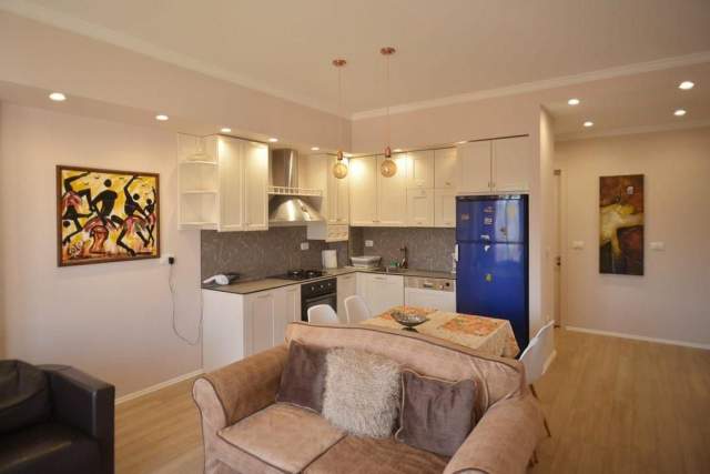 Tirane, jepet me qera apartament Kati 9, 90 m² 850 Euro (MYSLYM SHYRI)