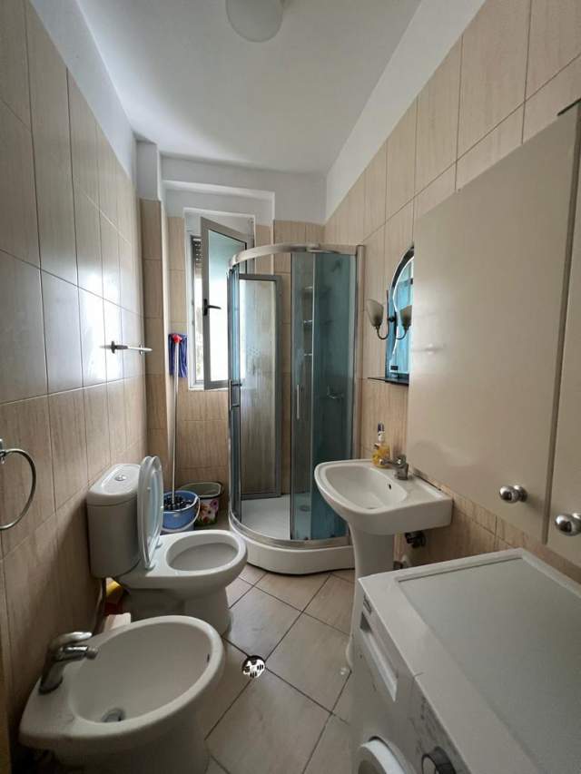 Tirane, shitet apartament 1+1 Kati 1, 52 m² 75.000 Euro (KODRA E DIELLIT TE ELEONORA)