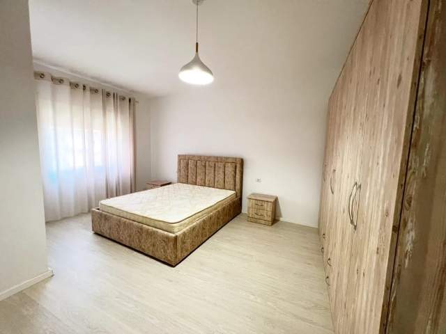 Tirane, jepet me qera apartament 2+1+BLK Kati 5, 100 m² 550 Euro (DON BOSKO)