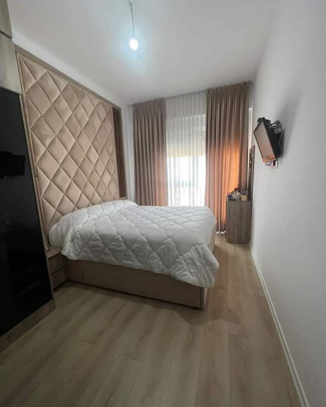 Tirane, jepet me qera apartament 1+1+BLK Kati 6, 60 m² 450 Euro (Kompleksi Kontakt)