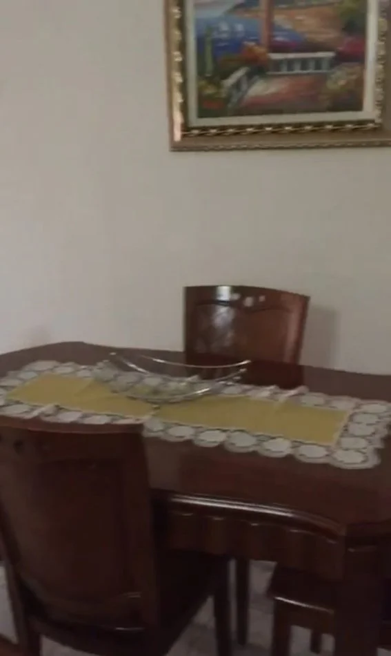 Jepet Shtepi  me qera, per  Banim ne Pallat i Ri 1+1