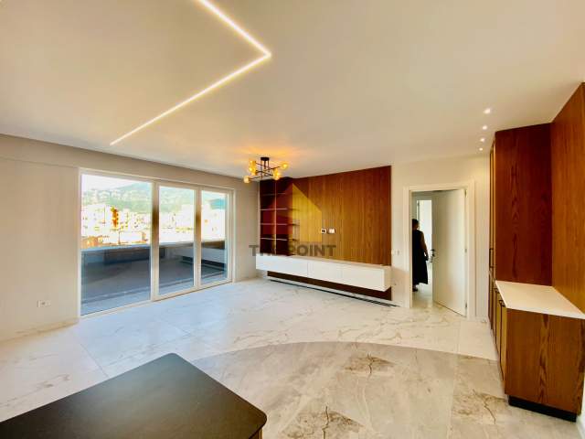 Tirane, jepet me qera apartament 3+1+BLK Kati 4, 122 m² 1.500 Euro (Ruga e Durresit)