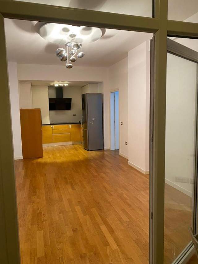 Tirane, jepet me qera apartament 2+1+A+BLK Kati 7, 101 m² 700 Euro (Tish Dahia)