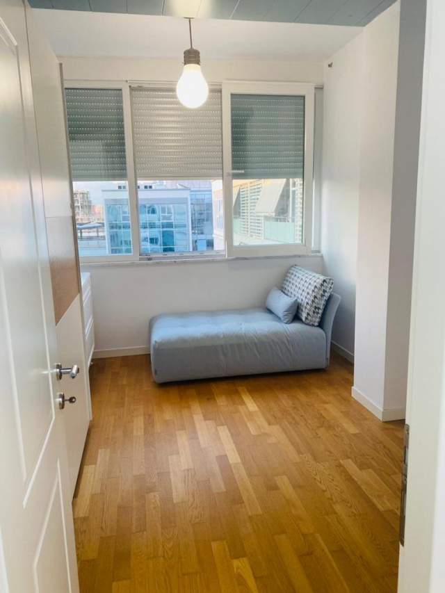 Tirane, jepet me qera apartament 2+1+A+BLK Kati 7, 101 m² 700 Euro (Tish Dahia)
