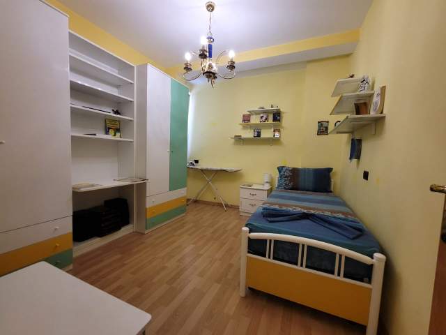 Tirane, jepet me qera Kati 2, 90 m² 600 Euro