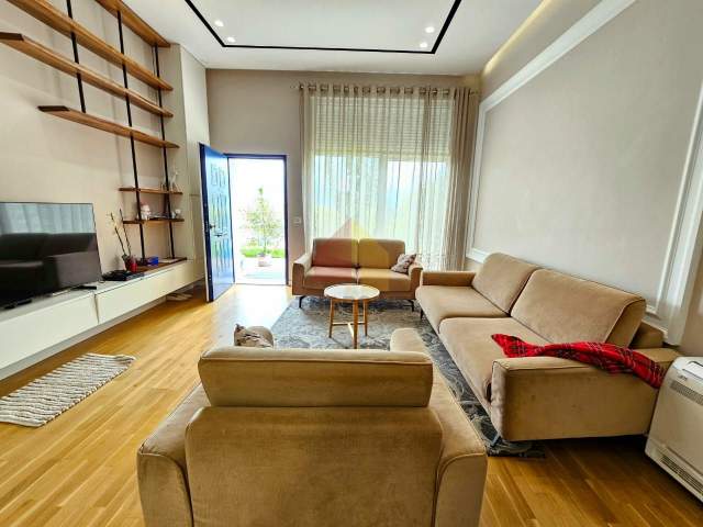 Tirane, jepet me qera apartament 2+1+BLK Kati 0, 175 m² 850 Euro (Rruga Kodra e Diellit)