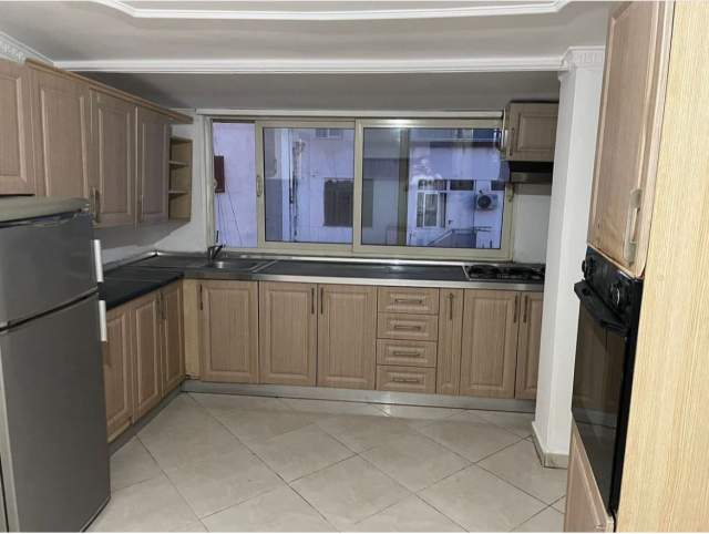 Tirane, jepet me qera apartament 2+1+A+BLK Kati 4, 100 m² 25000 Leke (tek shkolla e bashkuar)