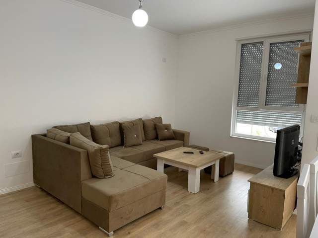 Tirane, jepet me qera apartament Kati 2, 110 m² 450 Euro (MATERNITETI I RI)