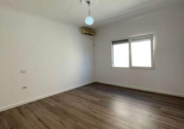 Tirane, shes apartament 2+1+BLK Kati 8, 117 m² 125.000 Euro