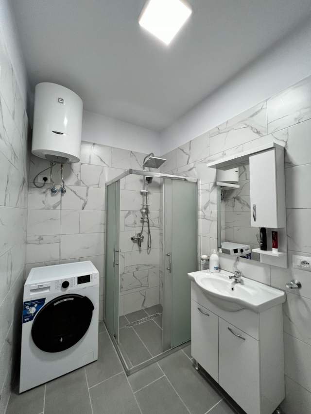 Tirane, jepet me qera apartament 1+1+BLK Kati 4, 70 m² 800 Euro (KOMUNA PARISIT)