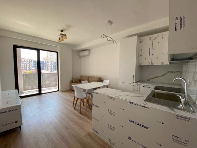 Tirane, jepet me qera apartament 2+1 450 Euro (Ish Hipoteka)