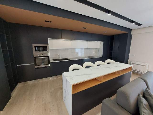Tirane, jepet me qera apartament 3+1+BLK Kati 2, 145 m² 1.300 Euro (Prane TEG)
