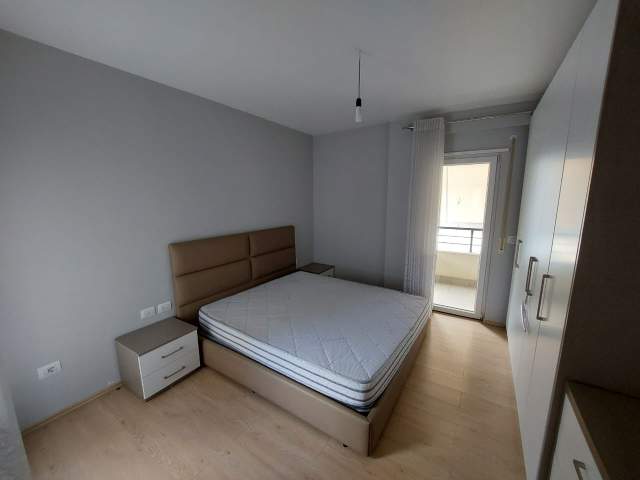 Tirane, jepet me qera apartament 3+1+BLK Kati 2, 145 m² 1.300 Euro (Prane TEG)