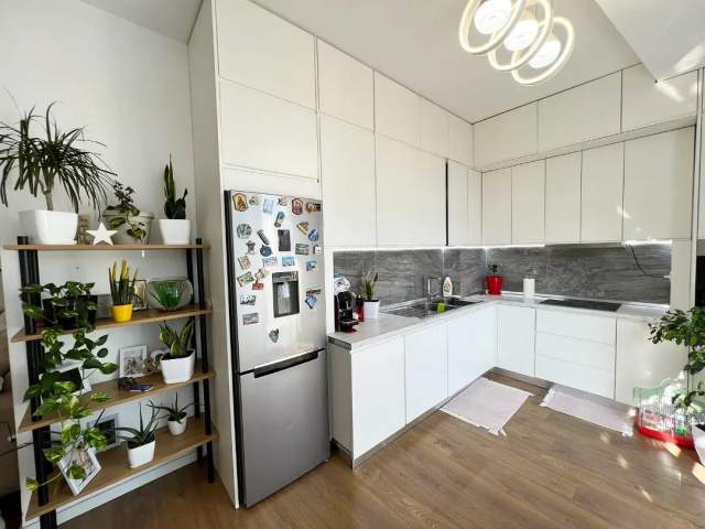 Tirane, jepet me qera apartament 2+1+BLK Kati 5, 111 m² 1.000 Euro (Kika 2)