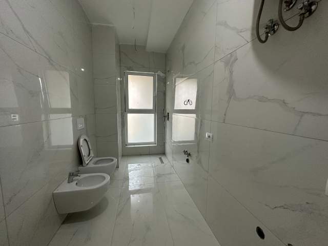Tirane, shitet apartament 2+1+BLK Kati 5, 93 m² 145.000 Euro (Bulevardi i Ri)