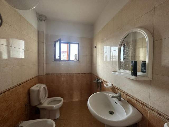 Tirane, shitet apartament 1+1+BLK Kati 5, 57 m² 60.000 Euro (Irfan Tomini)