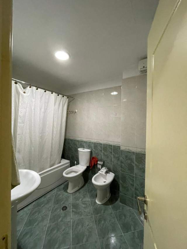 Tirane, shitet apartament 3+1+BLK Kati 3,  (Rruga Kavajes)