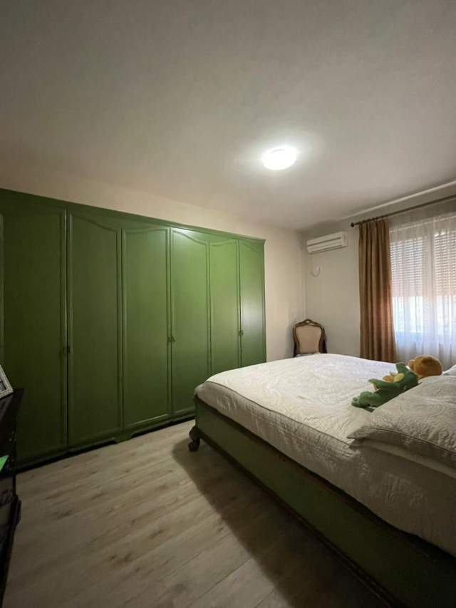 Tirane, shitet apartament 3+1+BLK Kati 3,  (Rruga Kavajes)