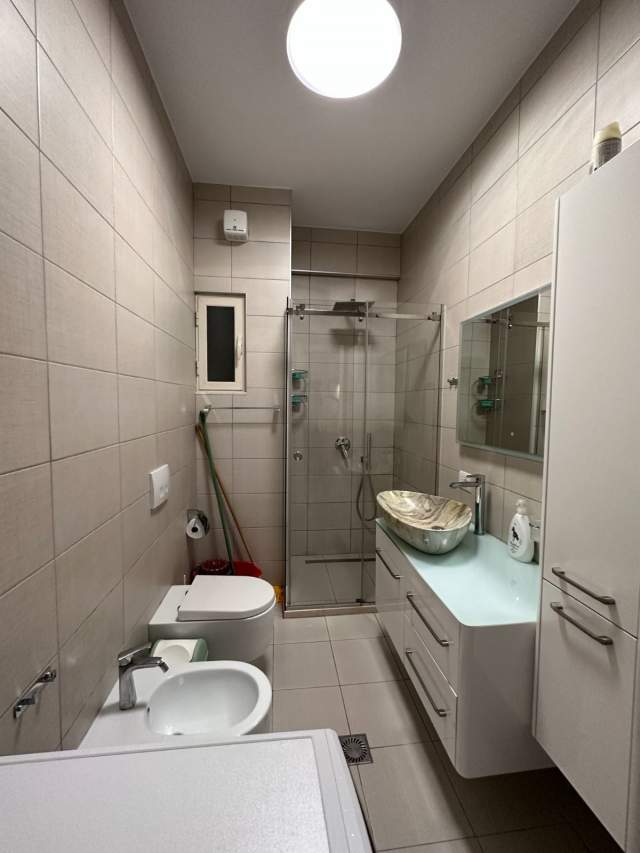 Tirane, jepet me qera apartament 2+1+BLK Kati 6, 95 m² 800 Euro (Kompleksi Tirana Golden Park)