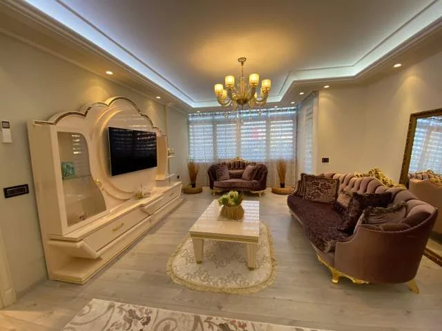 Tirane, shitet apartament 3+1+BLK Kati 2, 151 m² 260.000 Euro (Rruga Xhanfize Keko,Prane UET)