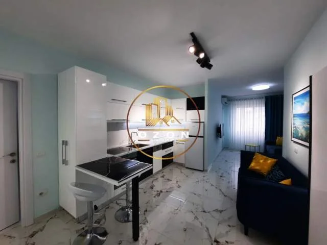 JEPET ME QIRA GARSONIERE, NE DON BOSKO  450 Euro!