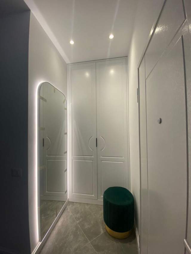 Tirane, jepet me qera apartament 2+1+BLK Kati 5, 116 m² 1.200 Euro (Rruga e Kavajes, Kompleksi Delijorgji)