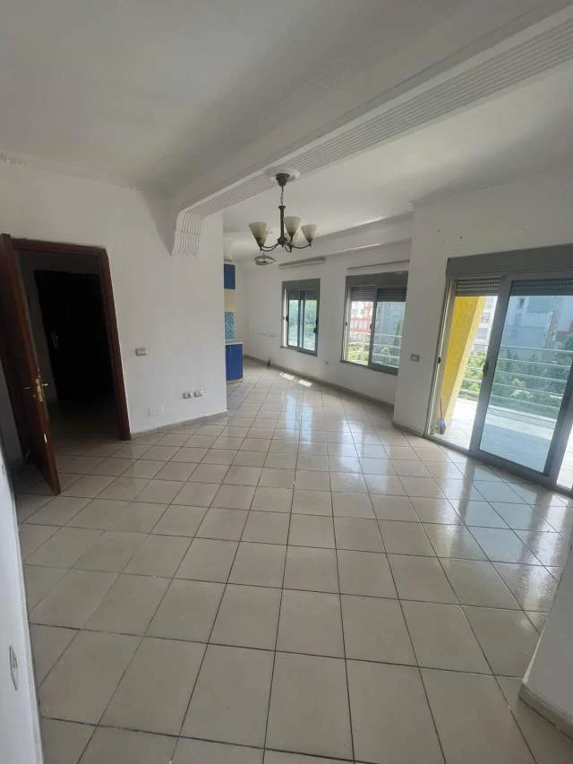 Tirane, jepet me qera apartament 3+1+BLK Kati 5, 120 m² 400 Euro (Jordan Misja)