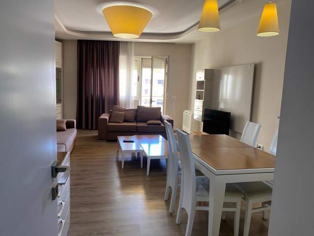 Tirane, jepet me qera apartament 3+1+BLK Kati 10, 120 m² 800 Euro (Rruga Panorama, Prestige)