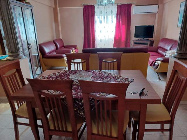 Tirane, jepet me qera apartament 2+1 Kati 9, 100 m² 400 Euro (Rruga Dritan Hoxha,Tirane,)