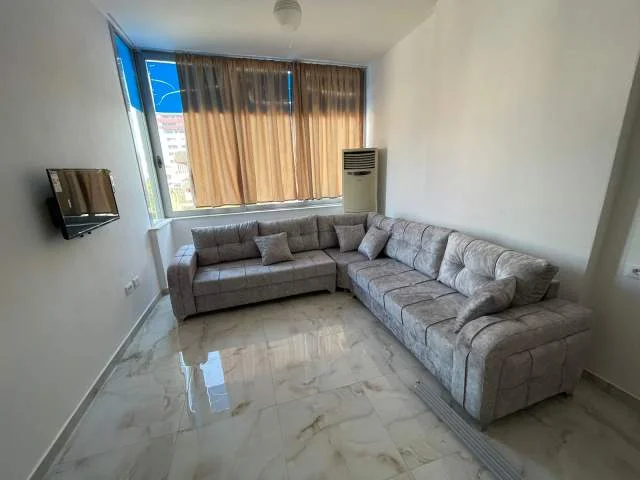 Tirane, jepet me qera apartament 2+1+BLK Kati 1, 100 m² 450 Euro (Hotel Rolandi)