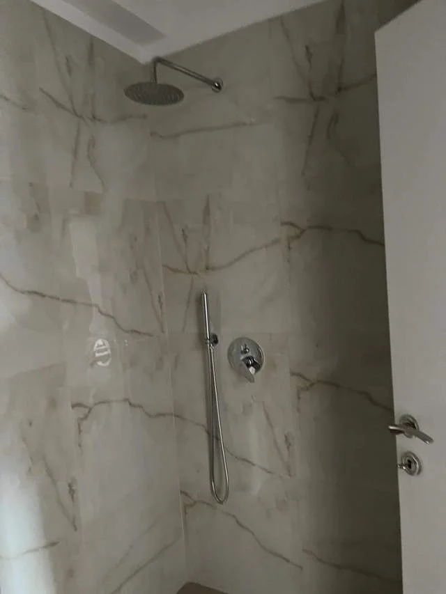 Tirane, jepet me qera apartament 1+1+BLK Kati 3, 109 m² 550 Euro (QSUT)