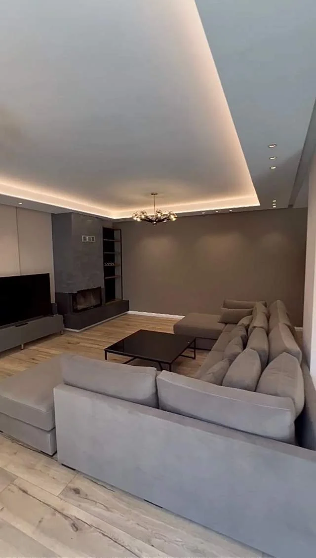 Tirane, jepet me qera apartament duplex 3+1+BLK Kati 0, 178 m² 1.800 Euro (liqenit)